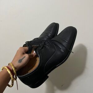 Magnanni Black Leather Loafers Sleek Slip-Ons